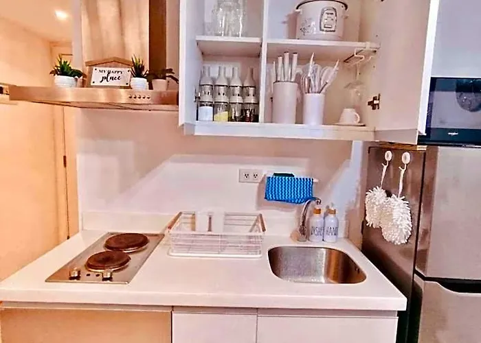 Azure Staycation By Oveecation Hotel *